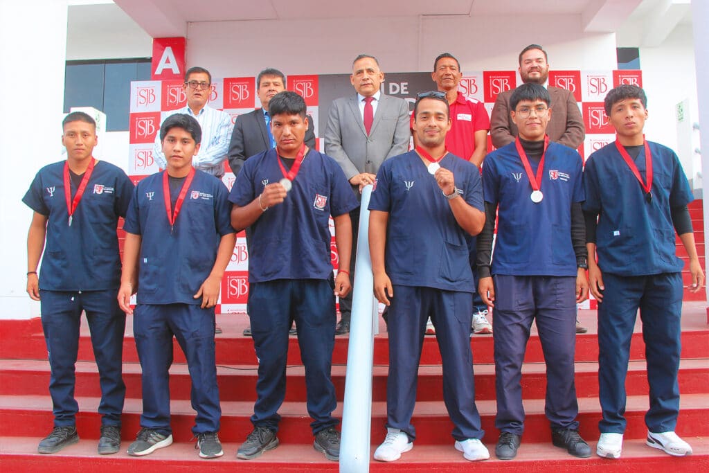 Premiación de ganadores Olimpiadas UPSJB 2024 en la Universidad Privada San Juan Bautista – Filial Ica