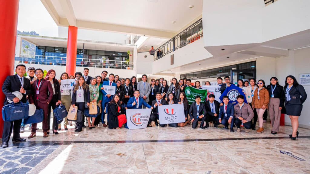 Participantes del V Encuentro de Delegados, sub Delegados y Accesitarios, de la Asociación Nacional de Estudiantes de Ingeniería Civil.